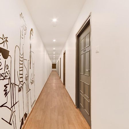 Hotel Townhouse Ss Aero Prime à Shamshabad Extérieur photo