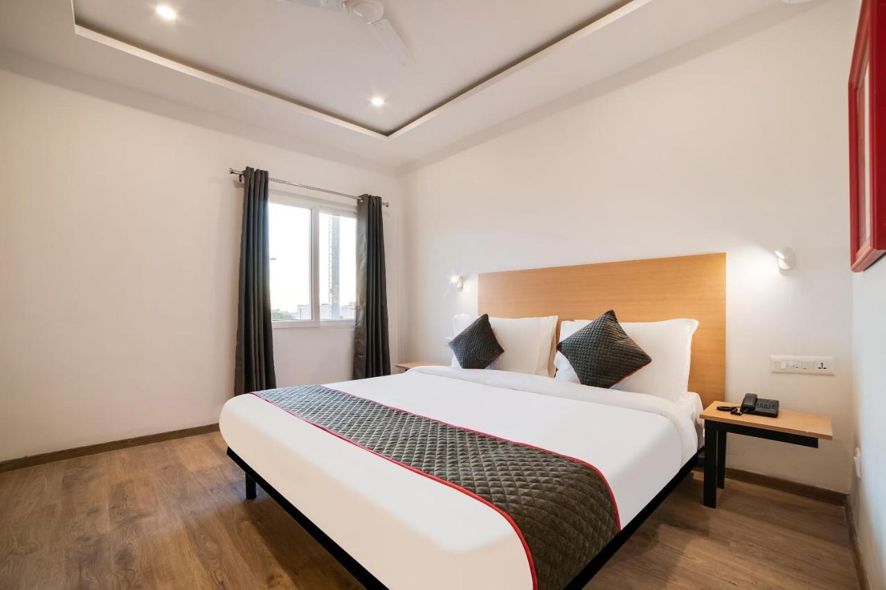 Hotel Townhouse Ss Aero Prime à Shamshabad Extérieur photo