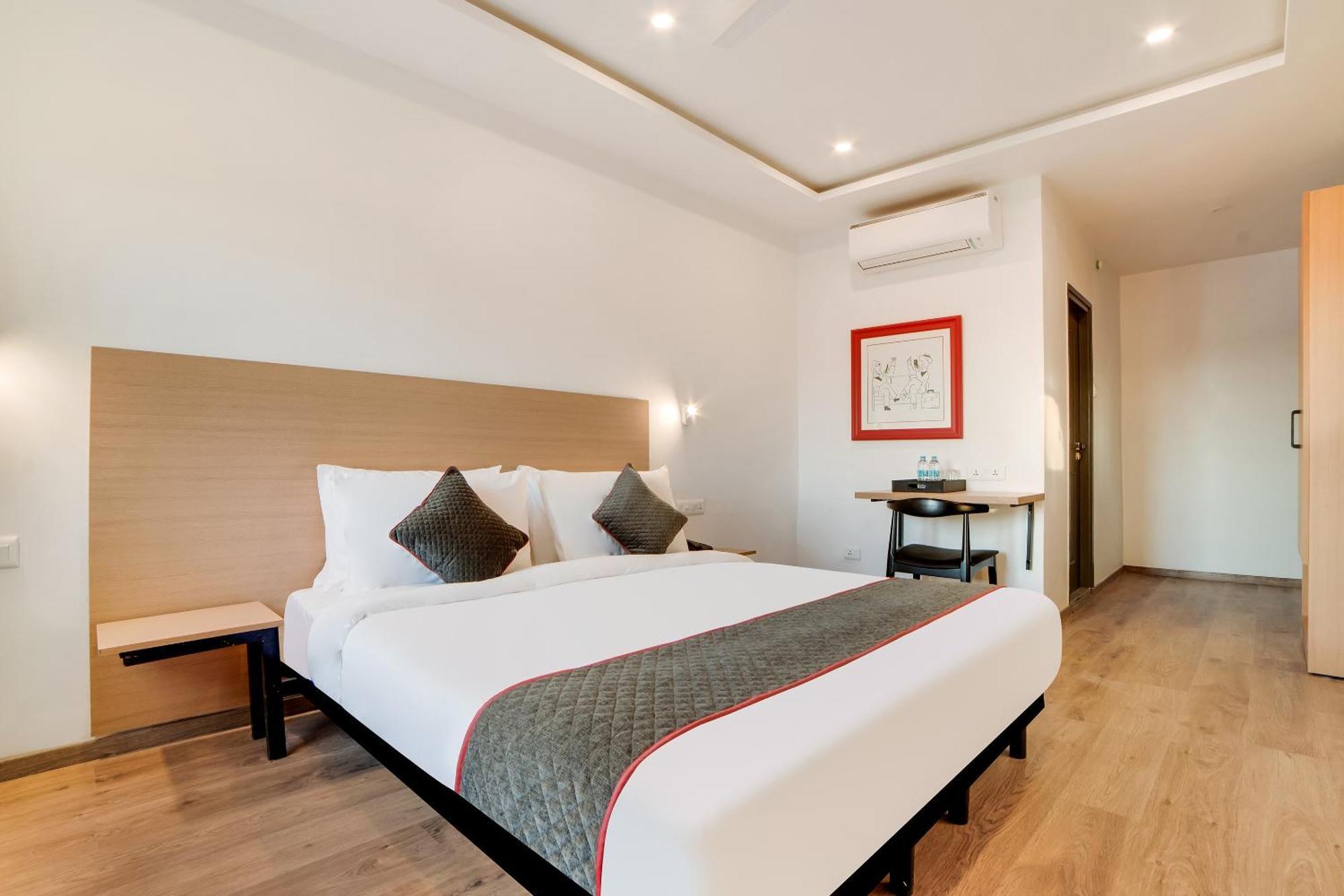 Hotel Townhouse Ss Aero Prime à Shamshabad Extérieur photo