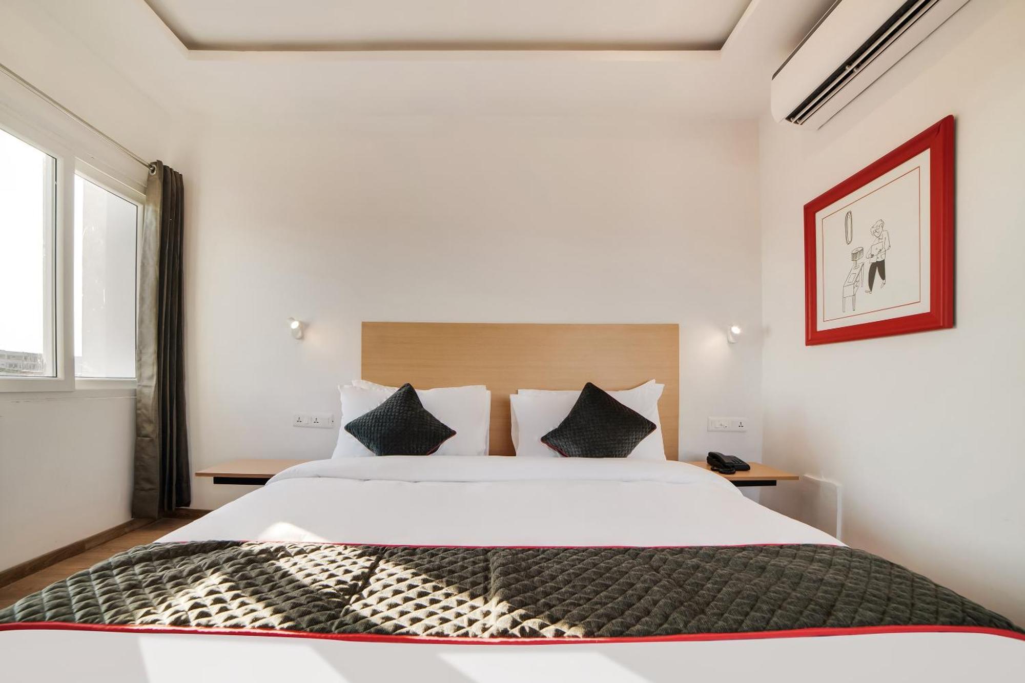 Hotel Townhouse Ss Aero Prime à Shamshabad Extérieur photo