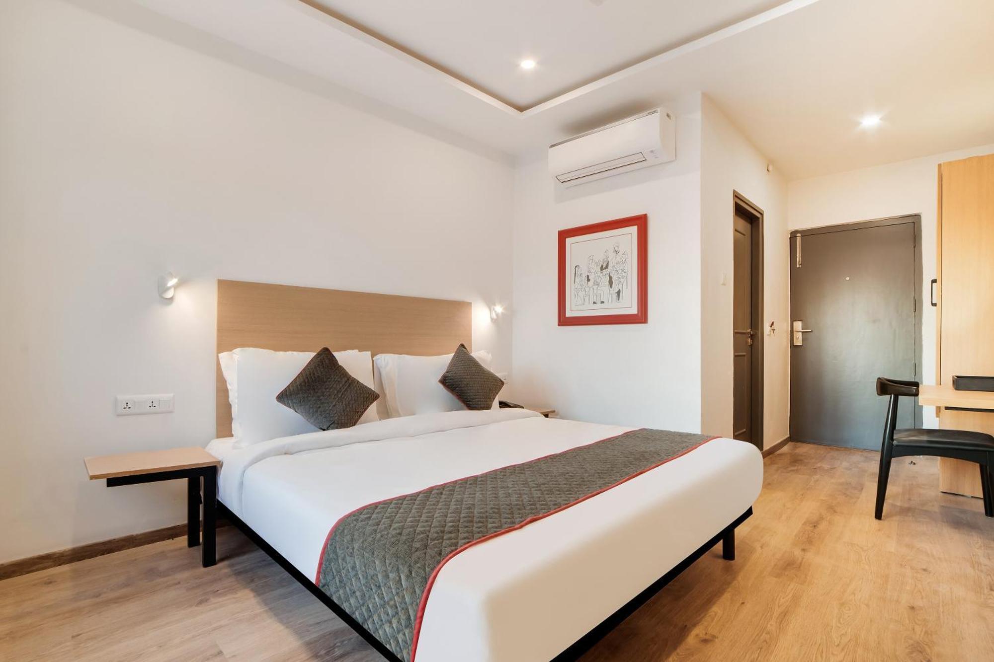 Hotel Townhouse Ss Aero Prime à Shamshabad Extérieur photo