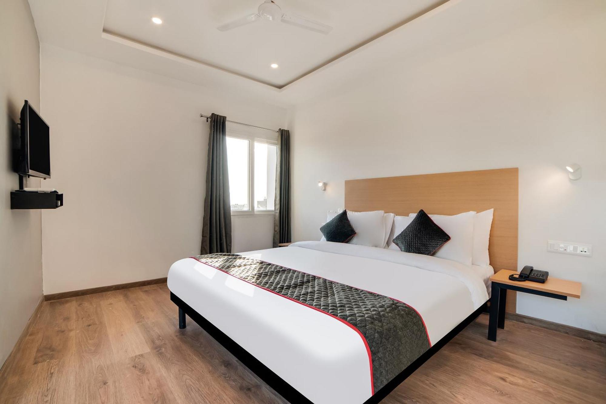 Hotel Townhouse Ss Aero Prime à Shamshabad Extérieur photo