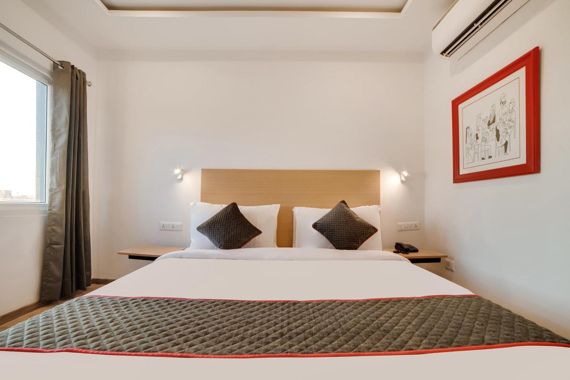Hotel Townhouse Ss Aero Prime à Shamshabad Extérieur photo