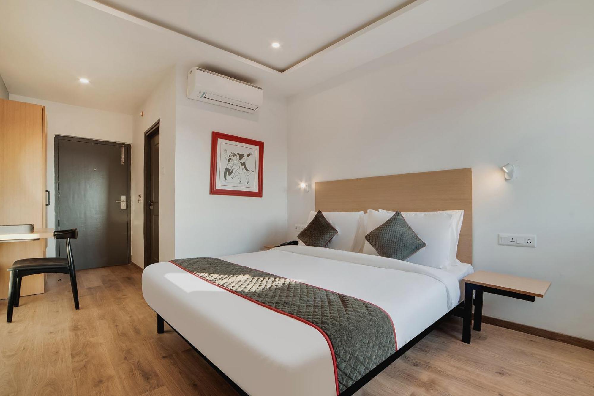 Hotel Townhouse Ss Aero Prime à Shamshabad Extérieur photo